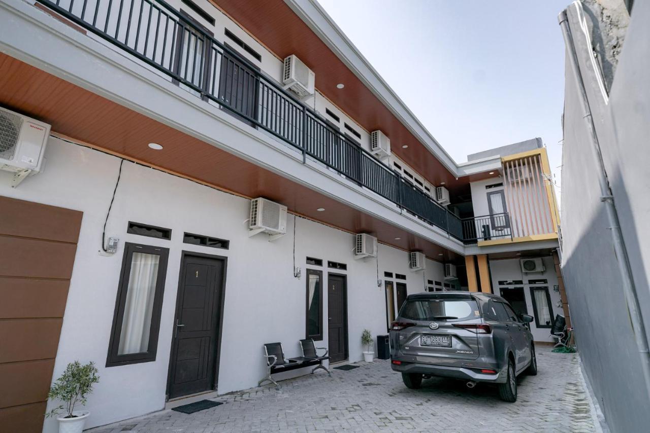 Hotel Reddoorz @ Jalan Urip Sumoharjo Lampung Bandar Lampung Exterior foto